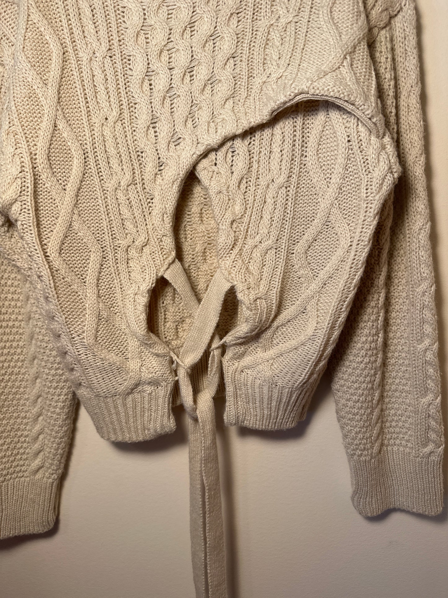 Moon and Madison sweater xs